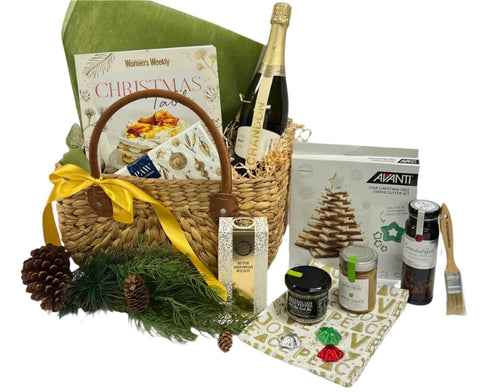 CHRISTMAS ENCHANTMENT BASKET