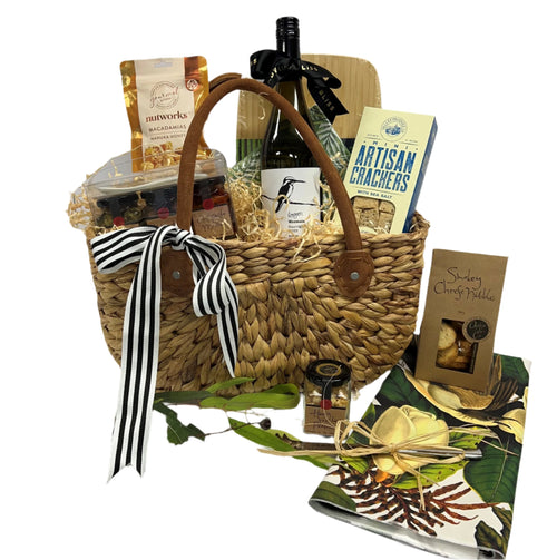 PERFECTLY POSITANO PICNIC BASKET